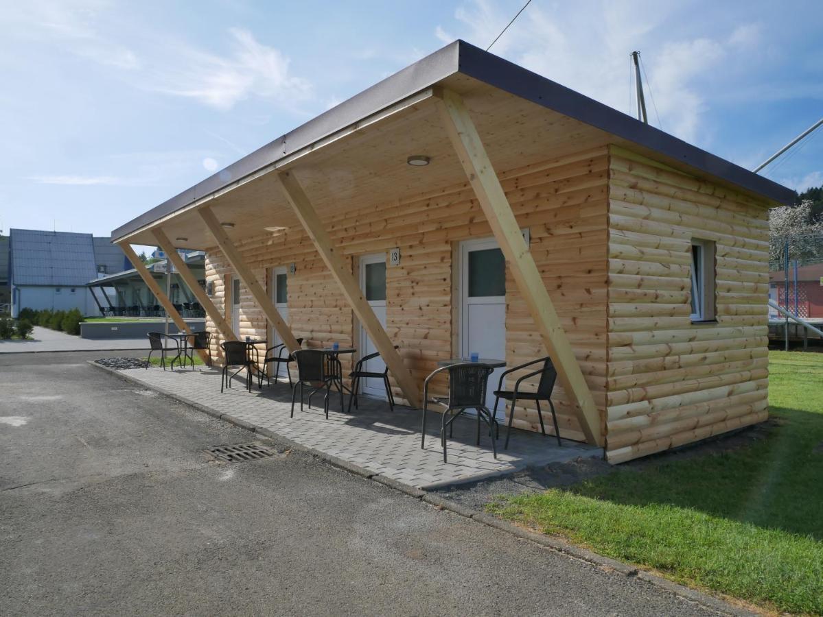 Camping Roznov Рожнов-под-Радгоштєм Екстер'єр фото